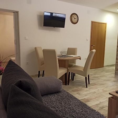 Studio Apartments Una Кореница Экстерьер фото