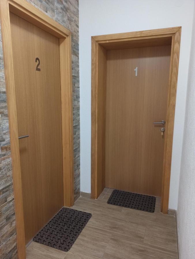 Studio Apartments Una Кореница Экстерьер фото