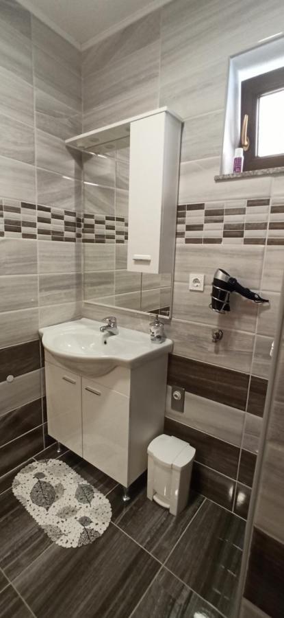 Studio Apartments Una Кореница Экстерьер фото