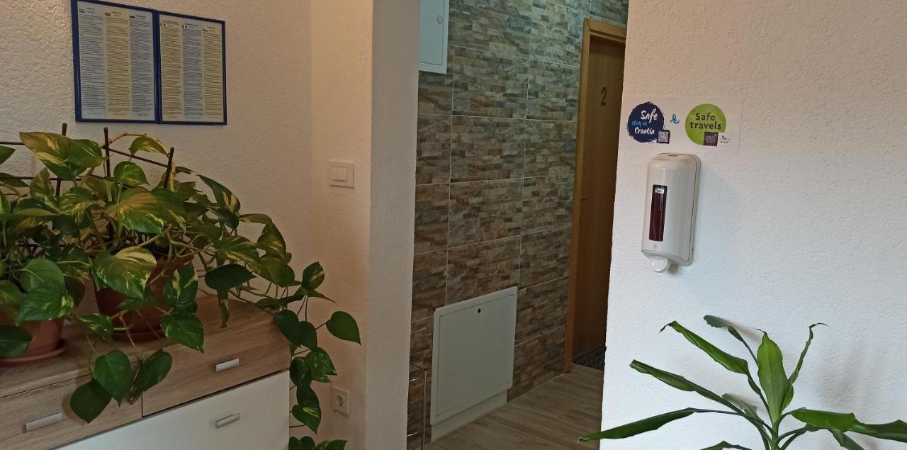 Studio Apartments Una Кореница Экстерьер фото