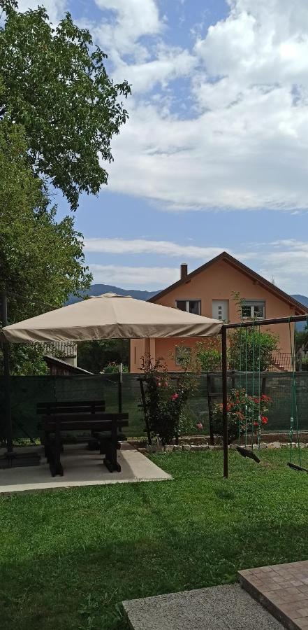 Studio Apartments Una Кореница Экстерьер фото